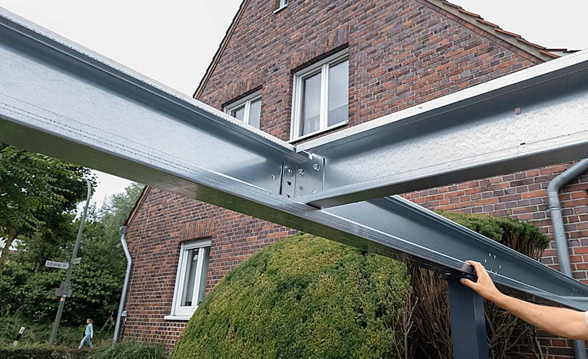 Terrassenüberdachung Alu mit Seitenteilen – perfekter Schutz vor Wind und Regen