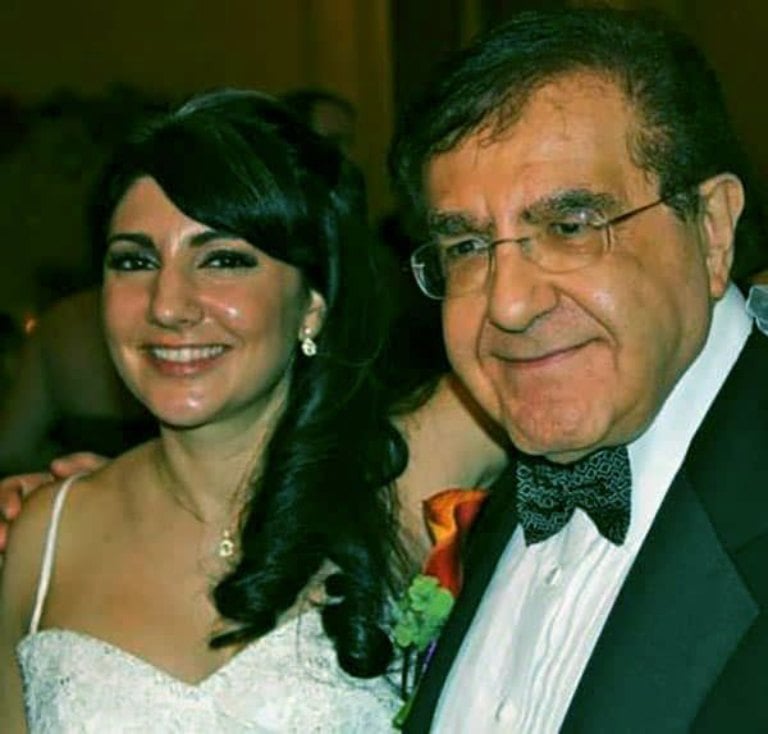 delores nowzaradan